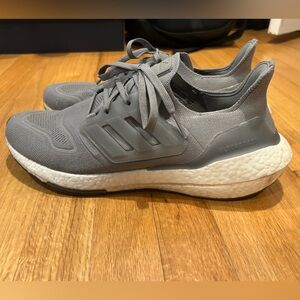 Adidas Ultraboost 22 Running Shoes
